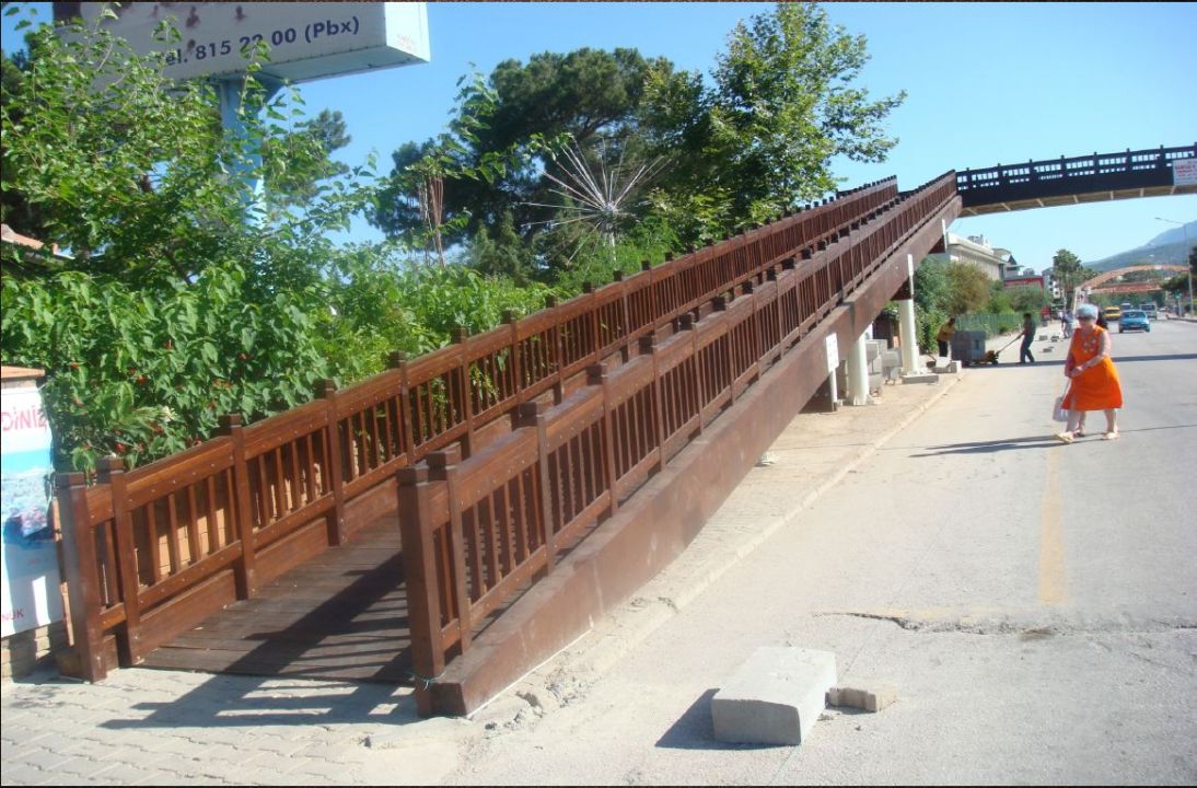 Lamine Ahşap Köprü